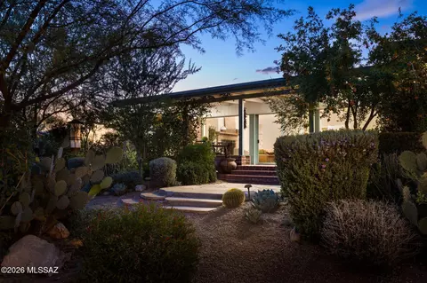 Exterior - 4560 E River Rd, Tucson, AZ 85718 photo 14 of 15