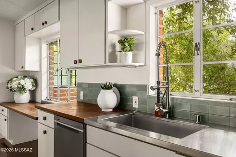 Kitchen - 4560 E River Rd, Tucson, AZ 85718 photo 2 of 3