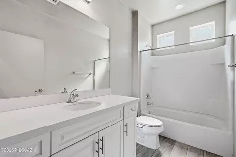 Bath - 7540 E Bookmark Pl, Tucson, AZ 85715 photo 3 of 3