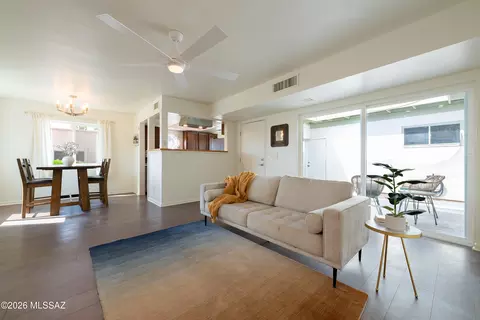 8334 E Cypress Point Ln, Tucson, AZ 85710