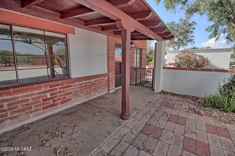 206 S La Canada Dr #D, Green Valley, AZ 85614