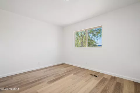 Bedroom - 1534 E Ginter Rd, Tucson, AZ 85706 photo 2 of 5