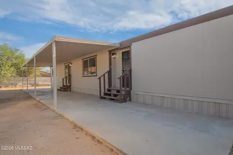 Exterior - 1534 E Ginter Rd, Tucson, AZ 85706 photo 1 of 3