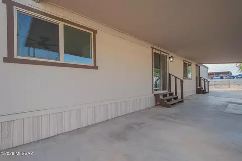 Exterior - 1534 E Ginter Rd, Tucson, AZ 85706 photo 3 of 3