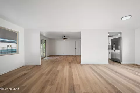 Living - 1534 E Ginter Rd, Tucson, AZ 85706 photo 3 of 8