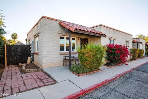 211 W Roger Rd #23, Tucson, AZ 85705