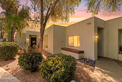 7840 N La Caada Dr, Tucson, AZ 85704