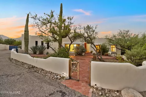 8541 E Solar Pl, Tucson, AZ 85750