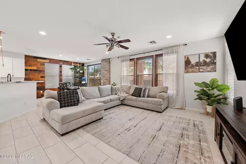 Living - 4804 E Orchard Grass Dr, Tucson, AZ 85756 photo 1 of 2