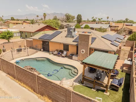 8063 N Suwannee Dr, Tucson, AZ 85741