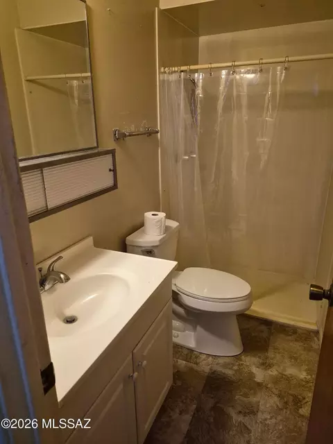 7442 Eli Dr, Tucson, AZ 85710 photo 4