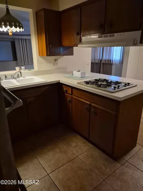 7442 Eli Dr, Tucson, AZ 85710 photo 6