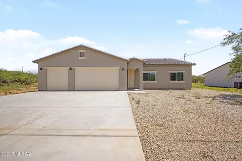 21 Via Inglaterra Ct, Rio Rico, AZ 85648