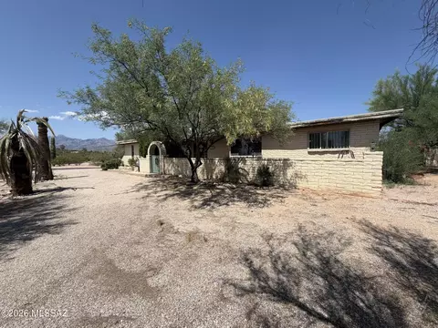 2550 N Tomahawk Trl, Tucson, AZ 85749