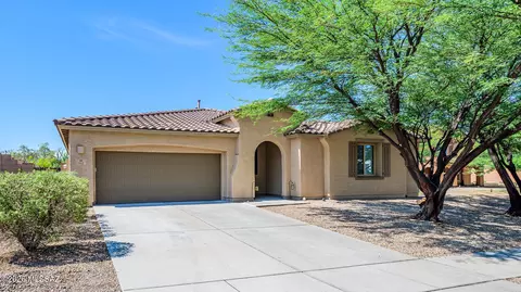 Exterior - 112 E Adytum Pl, Vail, AZ 85641 photo 2 of 6