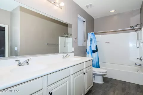 Bath - 112 E Adytum Pl, Vail, AZ 85641 photo 5 of 5