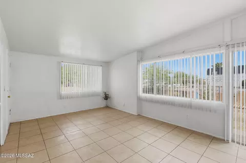Living - 1105 E Garden Loop, Tucson, AZ 85706 photo 1 of 1