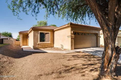 143 E Placita Nubes Blancas, Sahuarita, AZ 85629