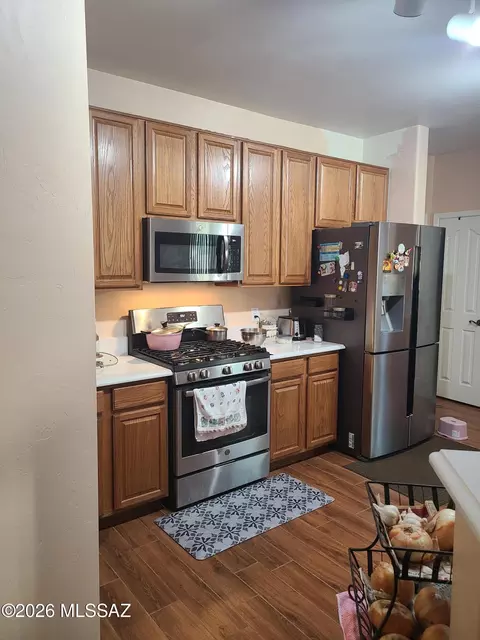 Kitchen - 4792 E Starpoint St, Tucson, AZ 85756 photo 2 of 2