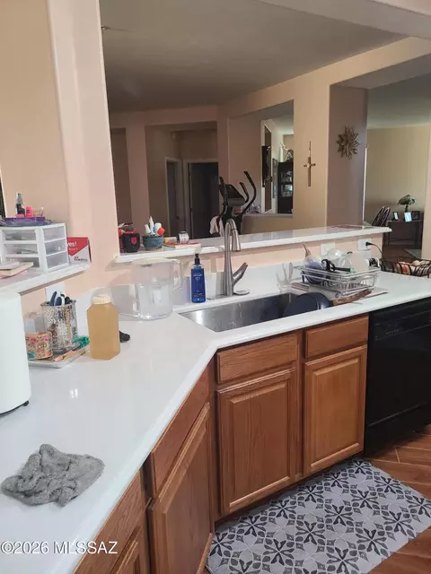 Kitchen - 4792 E Starpoint St, Tucson, AZ 85756 photo 1 of 2