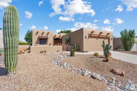 620 W Greenview Pl, Green Valley, AZ 85614