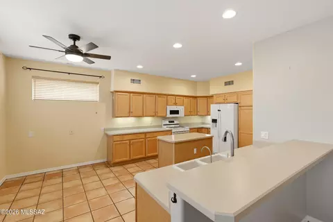 Kitchen - 7831 E Solace Pl, Tucson, AZ 85750 photo 2 of 2
