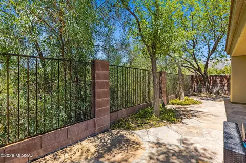 Exterior - 7831 E Solace Pl, Tucson, AZ 85750 photo 7 of 9