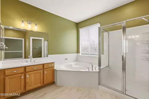 Bath - 7831 E Solace Pl, Tucson, AZ 85750 photo 1 of 5