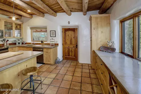 5078 E Fort Lowell Rd, Tucson, AZ 85712