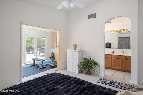 Bedroom - 138 Elixir Pl, Oro Valley, AZ 85755 photo 2 of 4