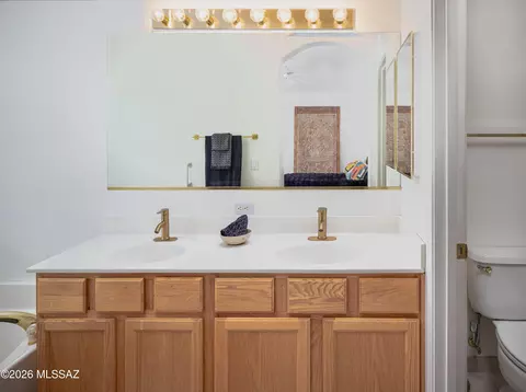 Bath - 138 Elixir Pl, Oro Valley, AZ 85755 photo 1 of 3