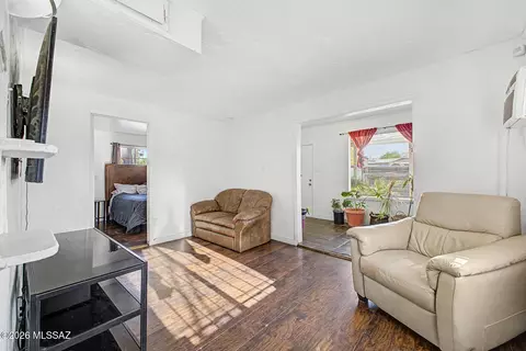 Living - 321 E Jacinto St, Tucson, AZ 85705 photo 1 of 1