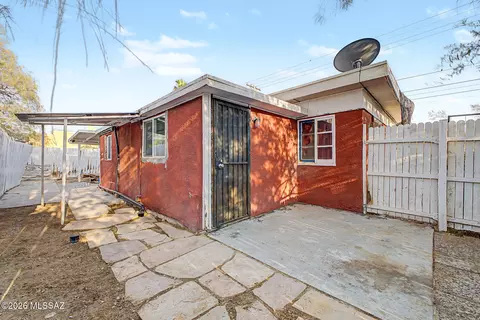 Exterior - 321 E Jacinto St, Tucson, AZ 85705 photo 5 of 5