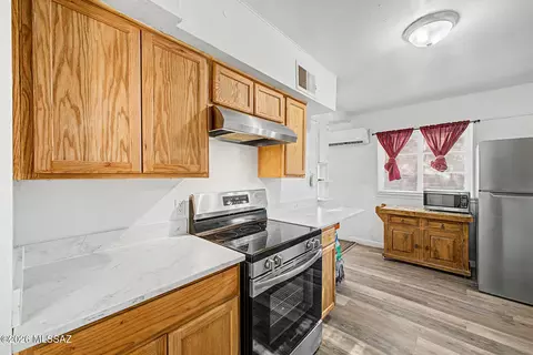 Kitchen - 321 E Jacinto St, Tucson, AZ 85705 photo 4 of 5