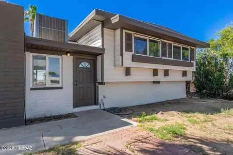Exterior - 8282 E 18th St, Tucson, AZ 85710 photo 2 of 2