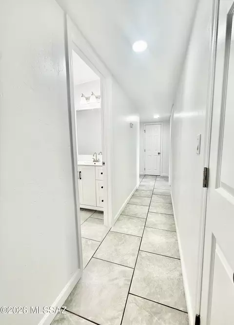 Entry Way - 6042 E 33rd St, Tucson, AZ 85711 photo 1 of 1