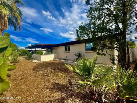 Exterior - 6042 E 33rd St, Tucson, AZ 85711 photo 5 of 8