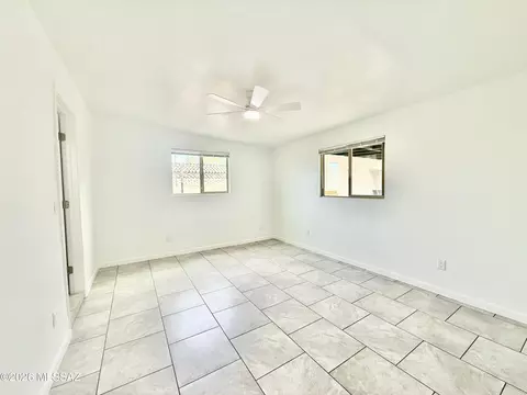 Bedroom - 6042 E 33rd St, Tucson, AZ 85711 photo 2 of 3