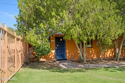 350 N Silverbell Rd #111, Tucson, AZ 85745