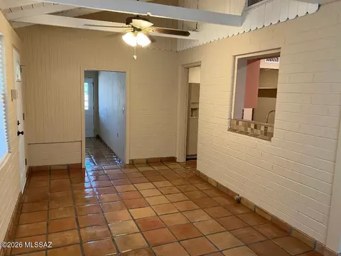 Entry Way - 4544 E 7th St, Tucson, AZ 85711 photo 3 of 4