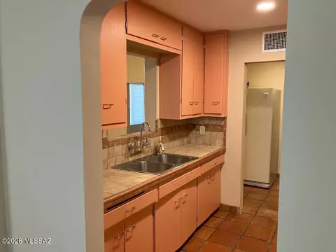Kitchen - 4544 E 7th St, Tucson, AZ 85711 photo 1 of 2