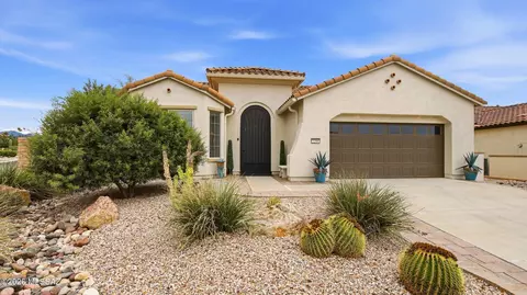 2298 E Thunderchief Dr, Green Valley, AZ 85614
