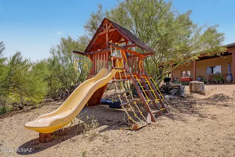 Exterior - 14721 E Colossal Cave Rd, Vail, AZ 85641 photo 4 of 8