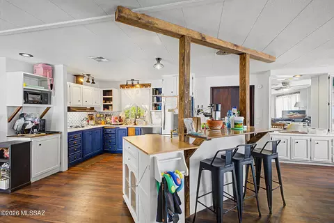 Kitchen - 14721 E Colossal Cave Rd, Vail, AZ 85641 photo 3 of 5