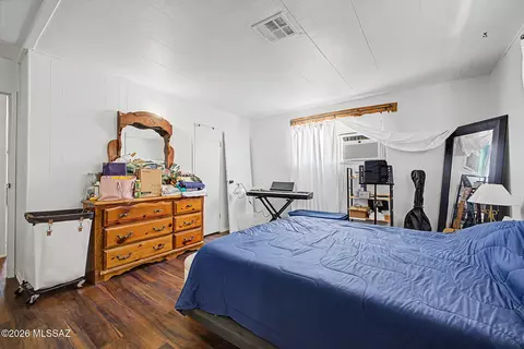 Bedroom - 14721 E Colossal Cave Rd, Vail, AZ 85641 photo 5 of 7