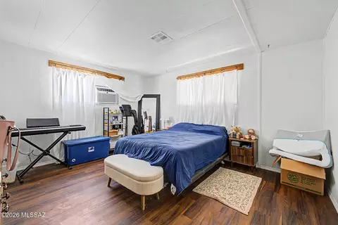 Bedroom - 14721 E Colossal Cave Rd, Vail, AZ 85641 photo 4 of 7