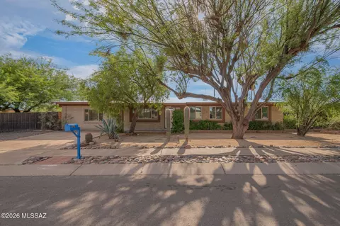 2302 W Sumaya Pl, Tucson, AZ 85741