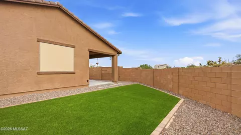 Exterior - 10071 S Rolling Water Dr, Vail, AZ 85641 photo 5 of 6