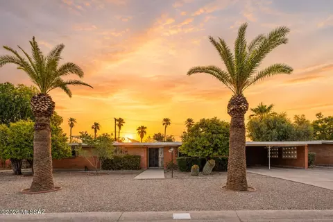 702 N Rook Ave, Tucson, AZ 85711
