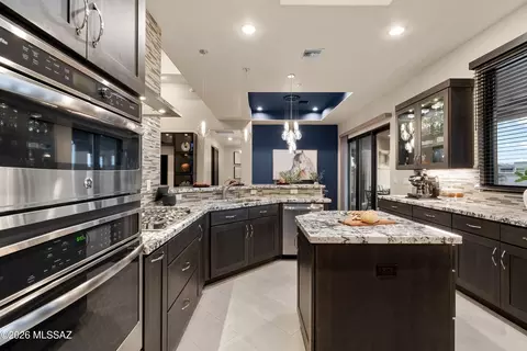Kitchen - 14738 E Diamond B Ranch Pl, Vail, AZ 85641 photo 2 of 6